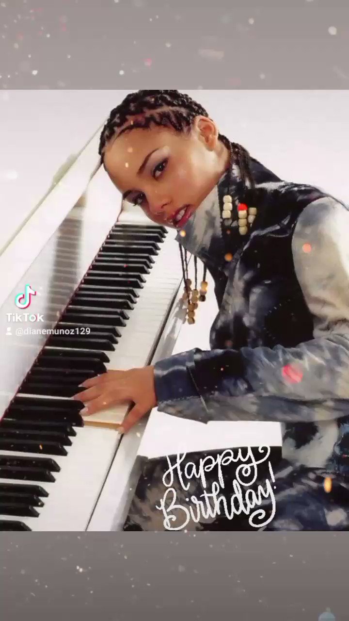 Happy 42nd Birthday To The Incomparable Alicia Keys (Singer/Songwriter & Pianist) January 25th, 1981 