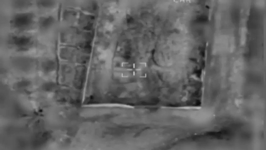 فيديو هكذا شنت طائرات سلاح الجو الغارات على موقع تحت أرضي تابع لحماس يستخدم لانتاج قذائف صاروخية في المغازي ...