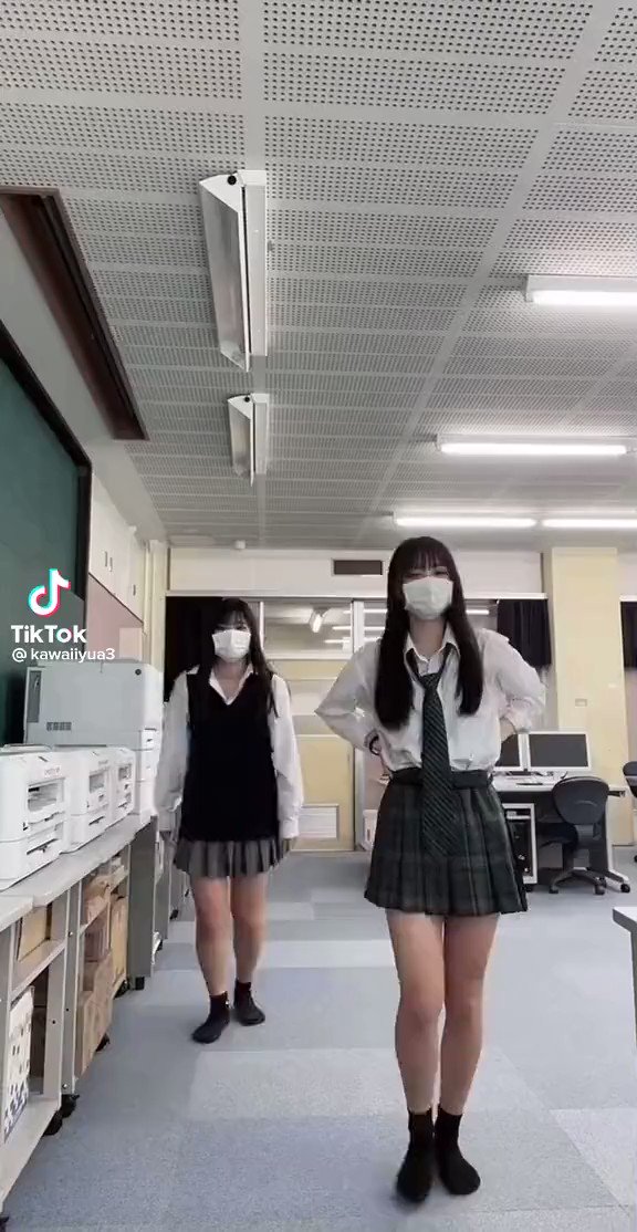 【TikTok】ミニスカJK