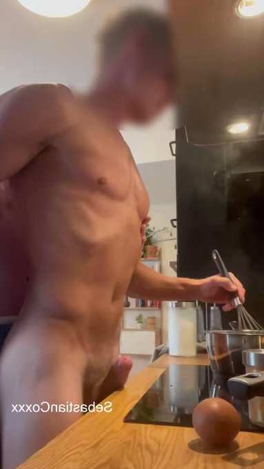 I was cooking but I think it got a bit too saucy… (Full face on my of) https://t.co/NZj7vmtFAb