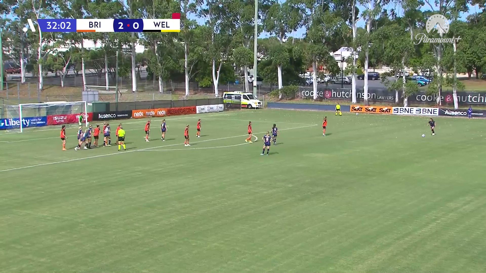 2⃣ goals down.
1⃣ player down. 

What a comeback from @WgtnPhoenixFC 🔥👏

A massive second half sees Nat Lawrence's side get a huge draw in the sunshine state!

#WeAreALeagues”