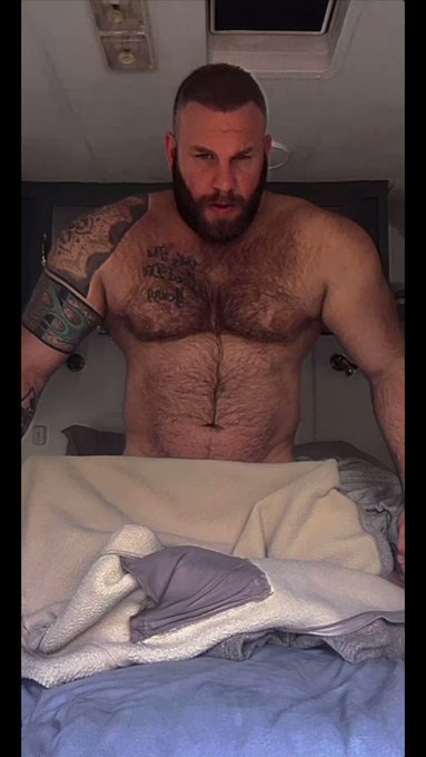 Body positivity- being comfortable within your own skin..!! https://t.co/i8ziErfd2l

#gaybearsofinstagram