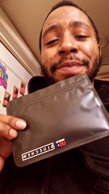 BlueChews A Have You Up 🤣🤣🤣 https://t.co/LOsJv1RFLP<a href="/tag/newprofilepic"class="tags"><span>#newprofilepic</span></a>