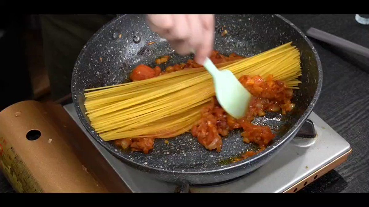 リュウジさんも絶賛。鍋一つで作れる絶品【暗殺者のパスタ】