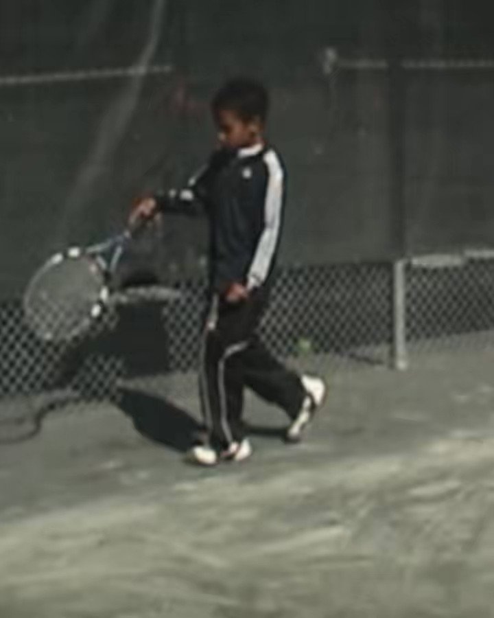 fascinating how players can develop from having great hand eye and striking well in this video to being ultra disciplined with footwork and technique as Felix is nowadays. Its an amazing process 