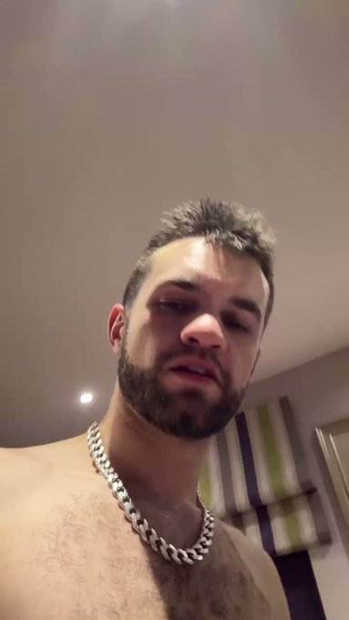 When your just horny and your stuck at work ;) https://t.co/tmBDROqCFg
