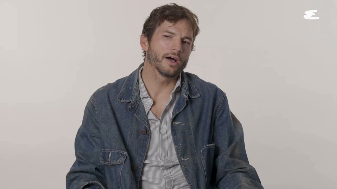 Happy bday Ashton Kutcher thinks you re a good singer IN THE KARAOKE 