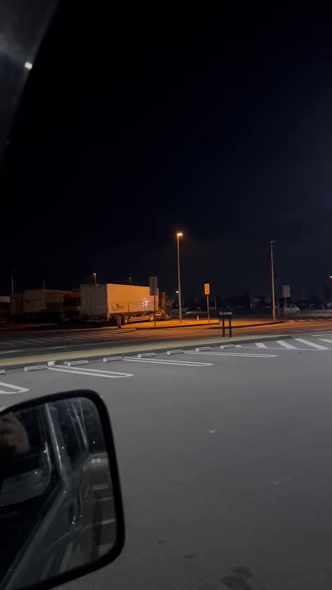 サンドストーム！ヴァンダレイ！戦慄の膝小僧！ 