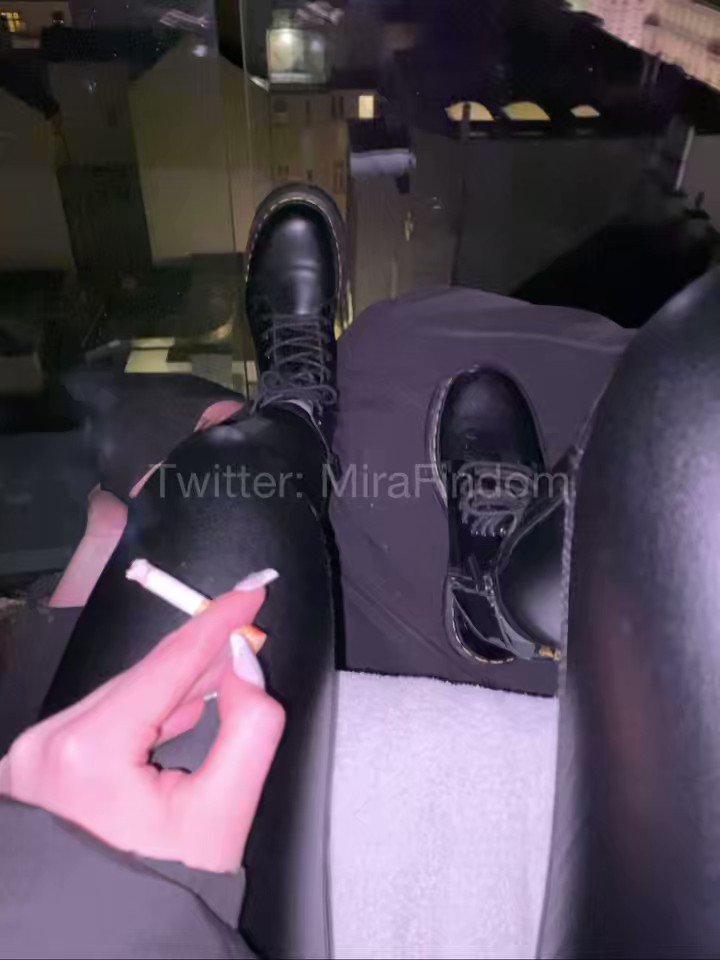 Play video: Preview of: MiraFindom  living life like a boss