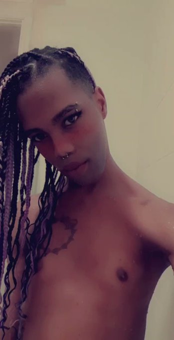 Wanna help me get squeaky clean? https://t.co/dLJsonFbNu