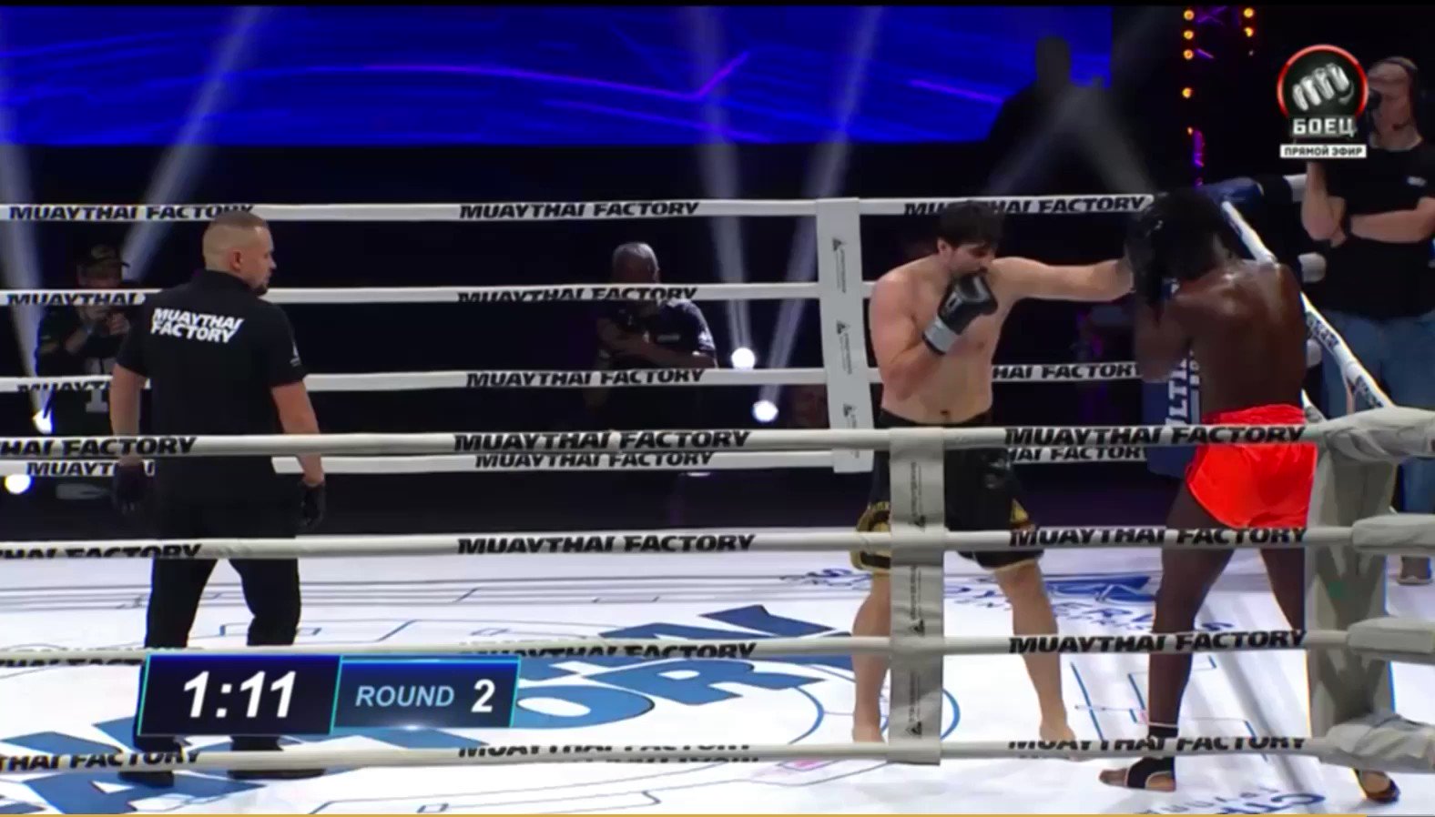 Último a vencer Poatan no kickboxing, russo estreia no MMA em