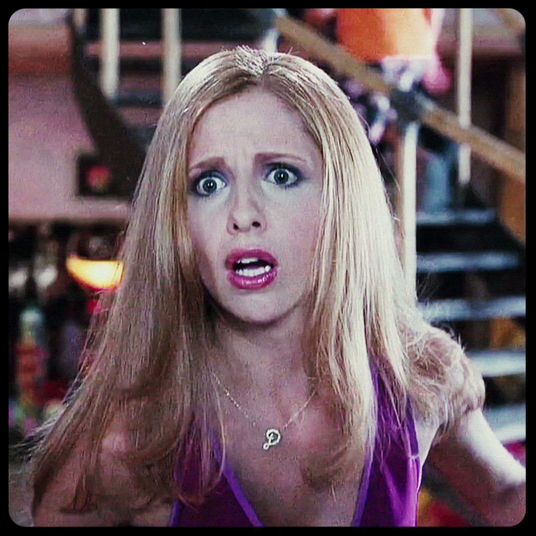 Sarah Michelle Gellar did a lot for our society as Daphne Blake   happy bday queen 