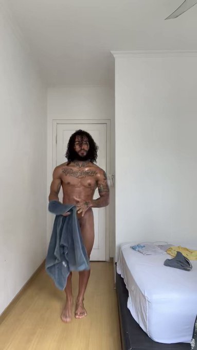 Reparem no corte de cabelo https://t.co/4txL4uWaL2