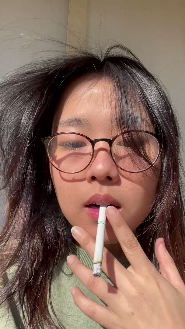 RedGIFs Fetish on Twitter ""sun felt so nice😌" newportchic Click on