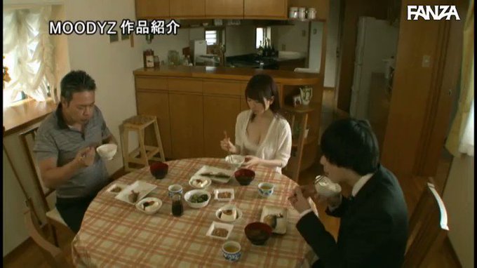 ワシの男根に自らマ×コを打ちつける息子の巨乳嫁が何度もイキ… 水卜さくら https://t.co/Sf0Fmjjykn