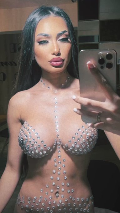 VanesaMonroe’s pics and videos