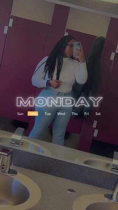 I hate mondays, 3 classes then a closing shift 🥲 https://t.co/YsLWLNLeOQ