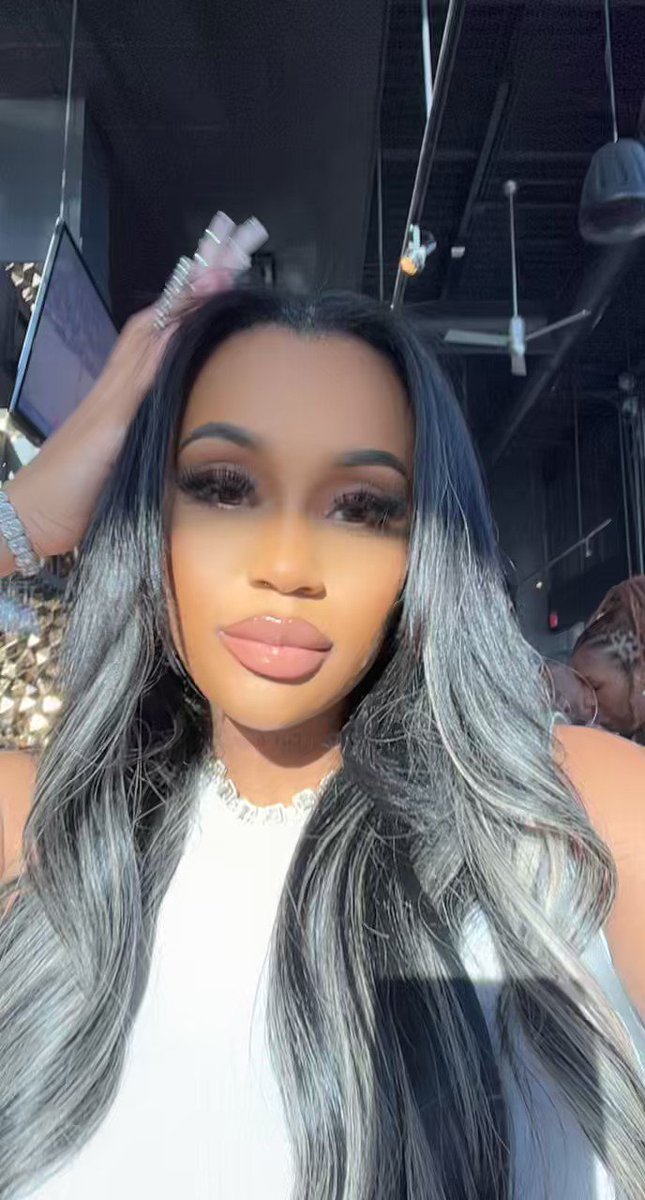 Lira Mercer on Twitter "🤰🏽"