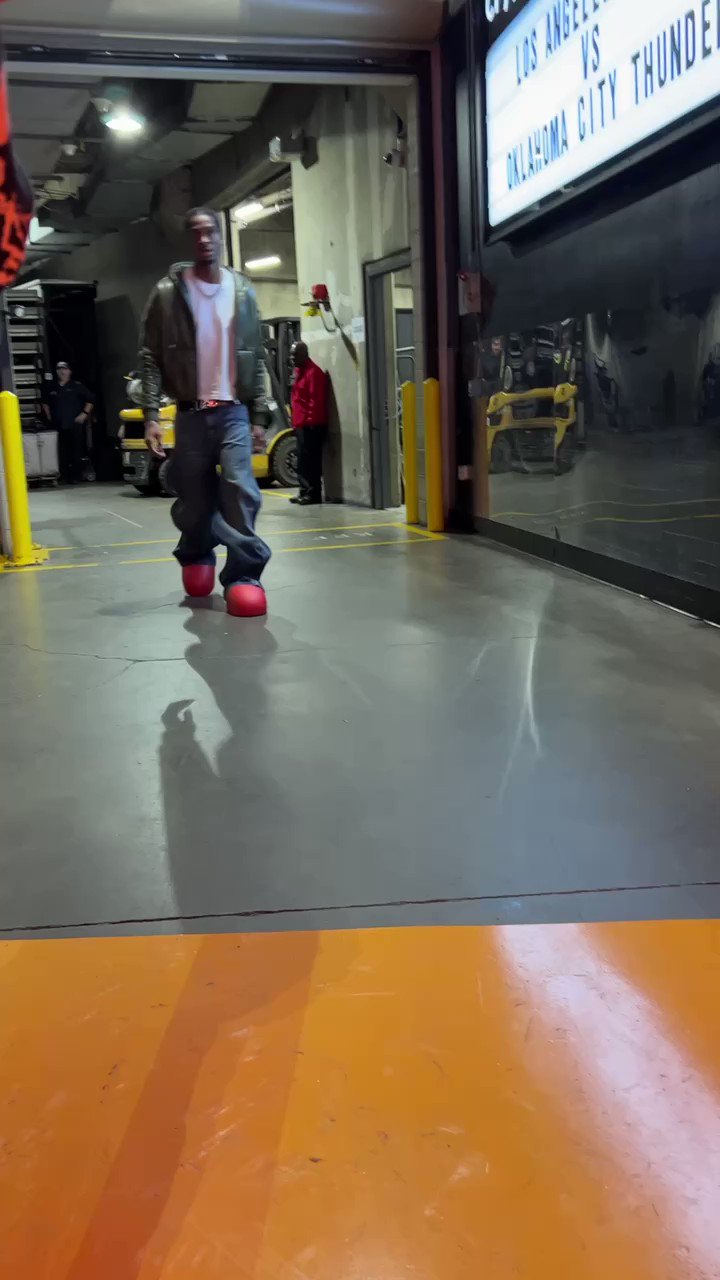 shai gilgeous alexander red boots｜TikTok Search