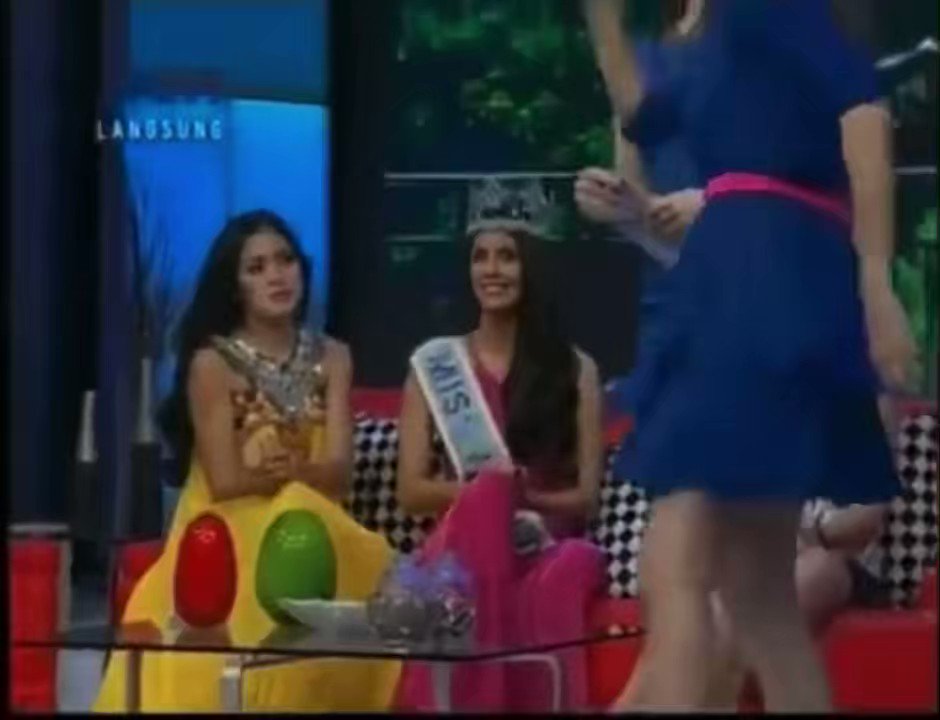 GENERAL On Twitter RT dbmarites Megan Young open-fekfek-megan-young-reaction-video-mali-pa-ako-ng-intro