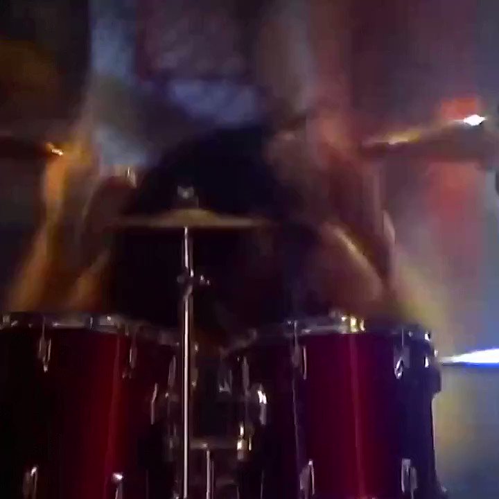 Happy Bday Vince Neil vocalista de  la banda Mötley Crüe  