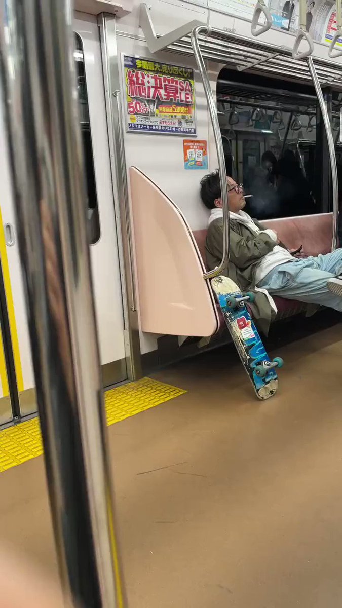 これだから喫煙者とスケボーマンは

って思わざるを得んなァ……。 