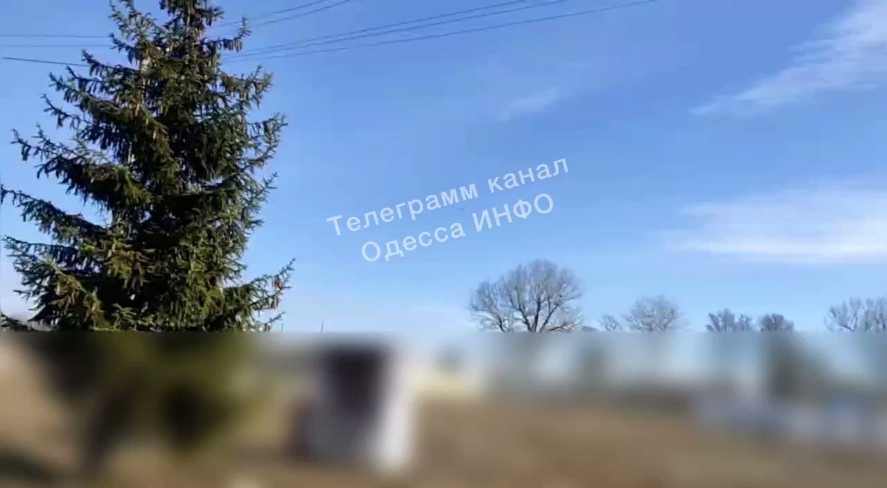 NOËL 🇪🇺 🇺🇦 on Twitter: "A cruise missile spotted over Odesa region ...