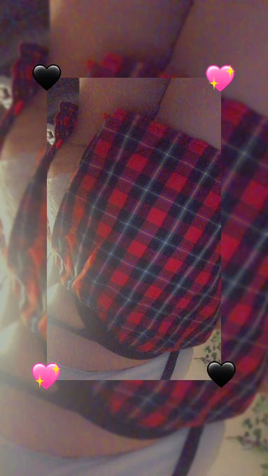 SugarDreamz98’s pics and videos