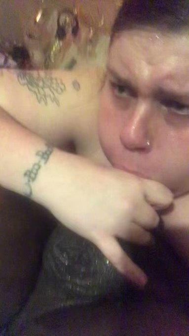 SlutMeOut94’s pics and videos