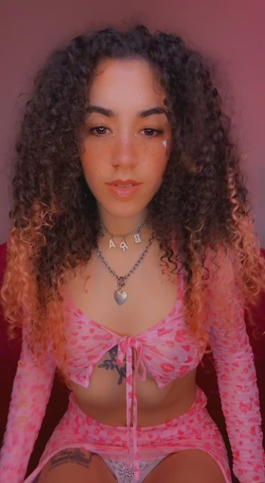 yall think i can make this a tiktok or are they gonna delete it i have the worst luck lol https://t.