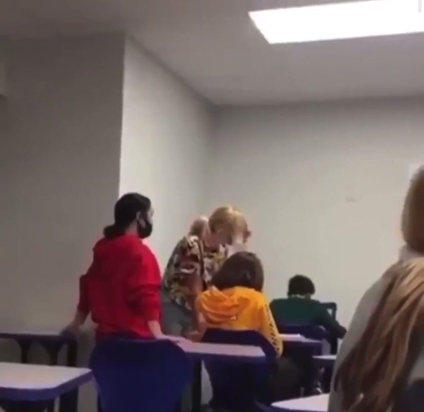 DAILY School Fights 🥊 on Twitter "a student assaults a teacher 😮"