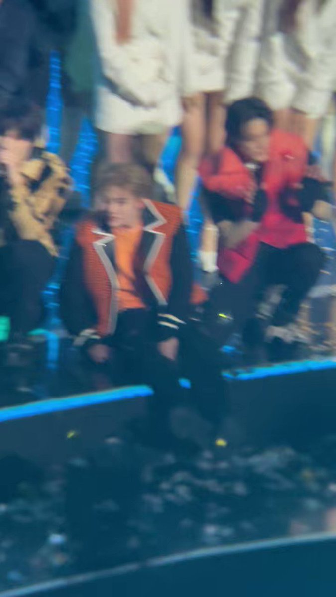 mindie on Twitter: "RT @dive_into_nct: 오늘 뜬 잼젠 손깍지 보니까 이 날 생각나"