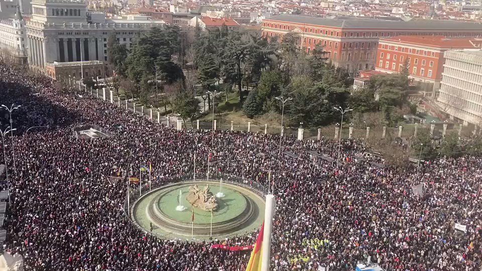 シベーレス広場？ 