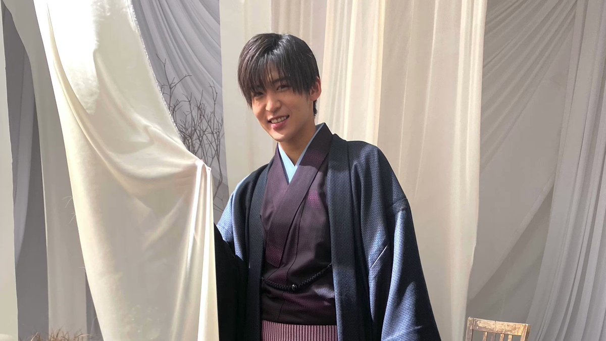 目黒蓮　タペストリー Amazon.co.jp: 目黒蓮ですタペストリー、クールポスター、壁