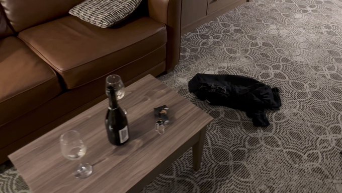 My husband was a little late to the party 😂 https://t.co/am5vdUf1lZ  @PornhubHelp https://t.co/P34pr