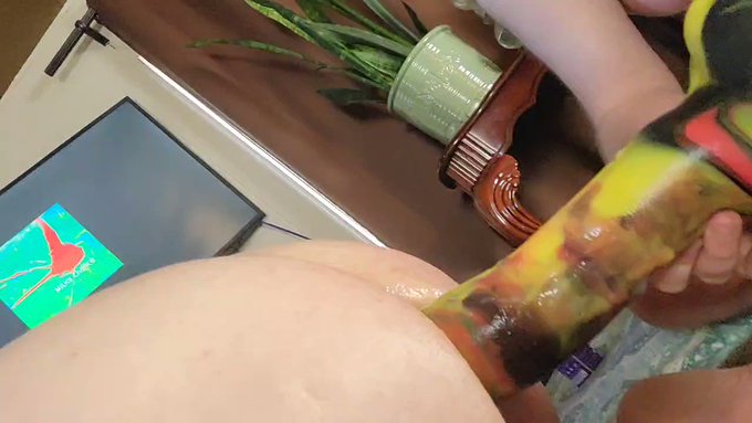https://t.co/kBWOKevoSa I love the way my @JohnThomasToys Brutus Dildo feels when Michael shoves it up