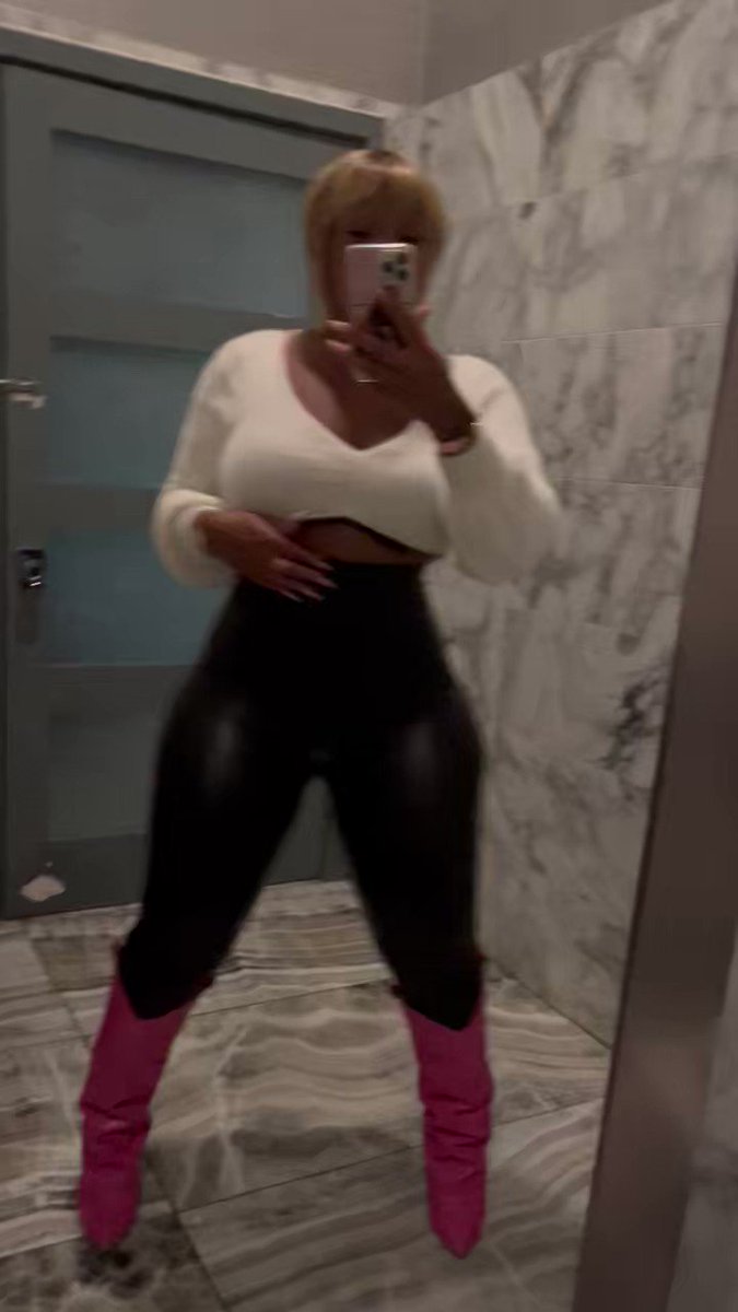 Candy ☺️ on Twitter: "I’m 5’3"