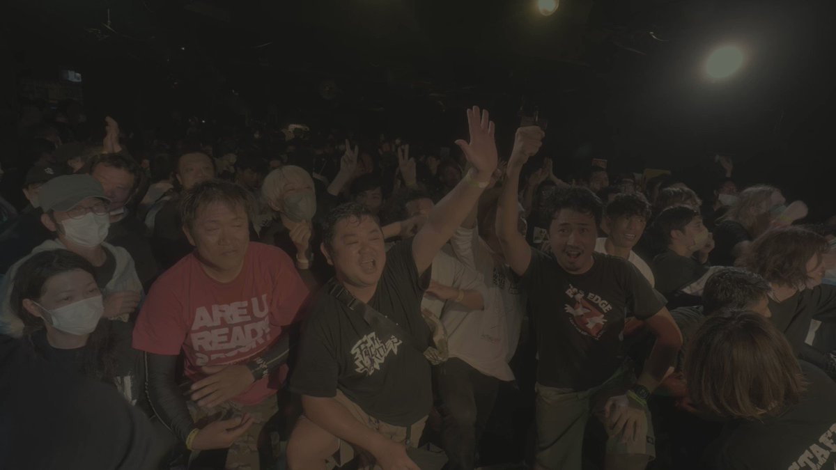 映像めちゃカッコイイ！！
レイザーズエッジな映像！！ 