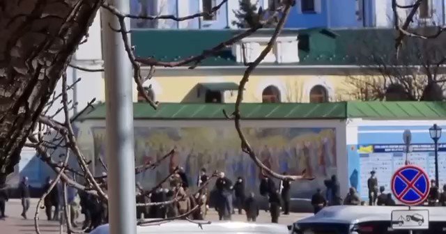 [討論] 拜登突訪基輔