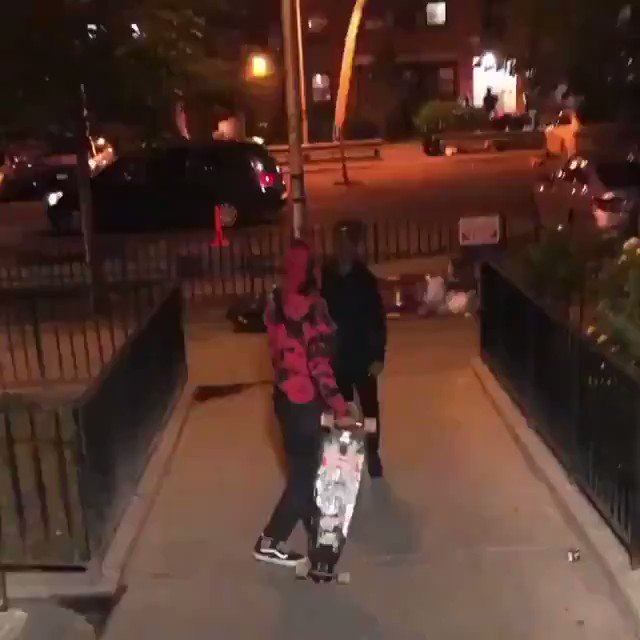 Woman hit with Skateboard for rejecting a thug https://t.co/p1GoWqIaZI