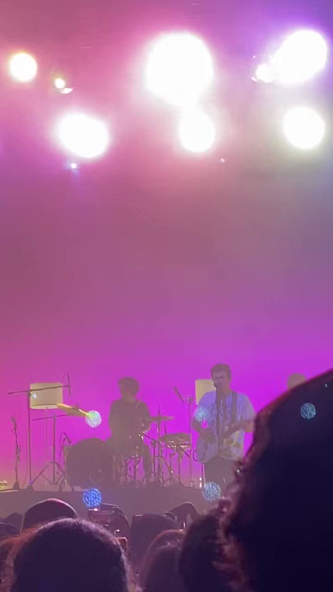 gondry on Twitter "guitar romantic search adventure 🤍"