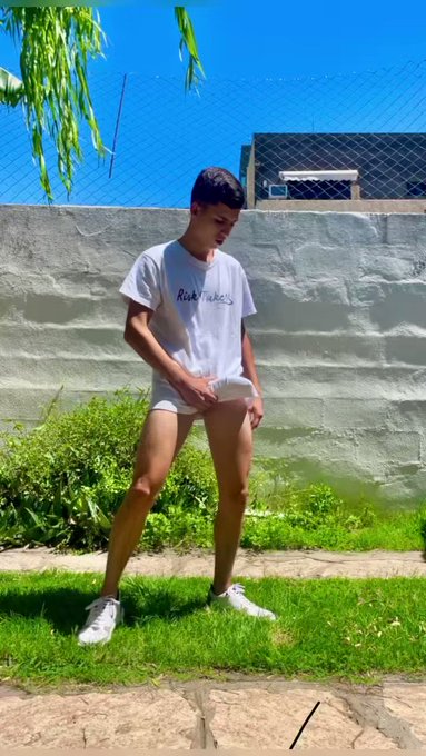 REAL TWINK (JUST TURNED 18)
Twink with BIG COCK?
        
https://t.co/UOziEpooTV https://t.co/2MbgH