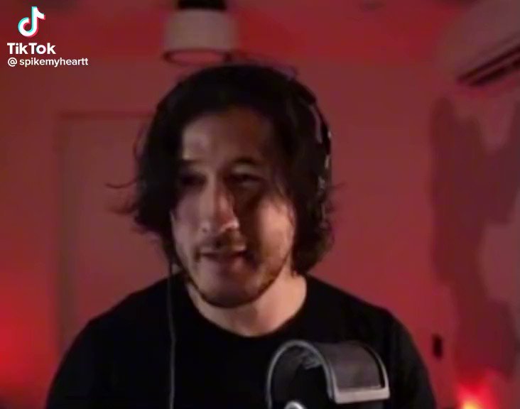 EmilyArtStudios) / Twitter