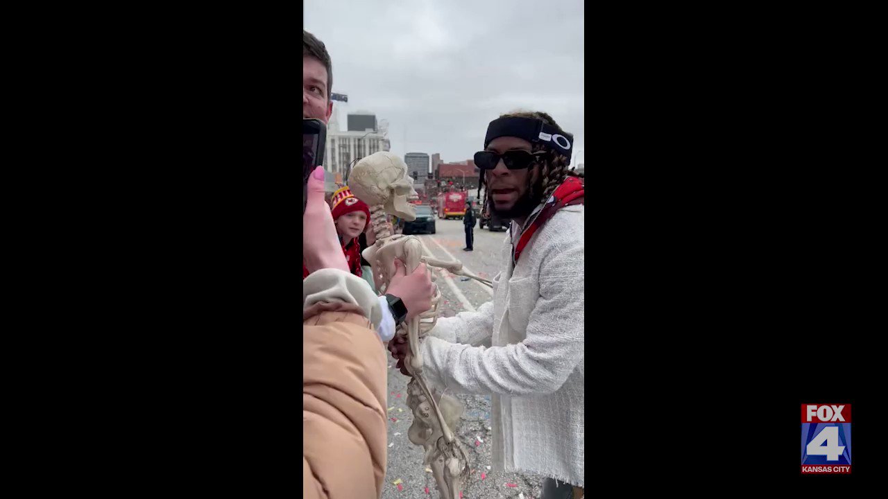 Ihmir SmithMarsette (_ihmirr_) / Twitter