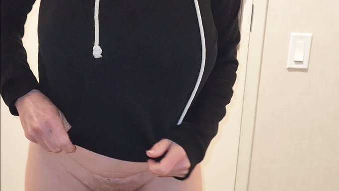 This Grandma has still got da boobies!  LOL!  Like and RT!   #marierocks   #GILF  #tittydrop🙂😊😉 @MarieRocksxxx<a href="/tag/gilf"class="tags"><span>#gilf</span></a><a href="/tag/tittydrop"class="tags"><span>#tittydrop</span></a><a href="/tag/marierocks"class="tags"><span>#marierocks</span></a>