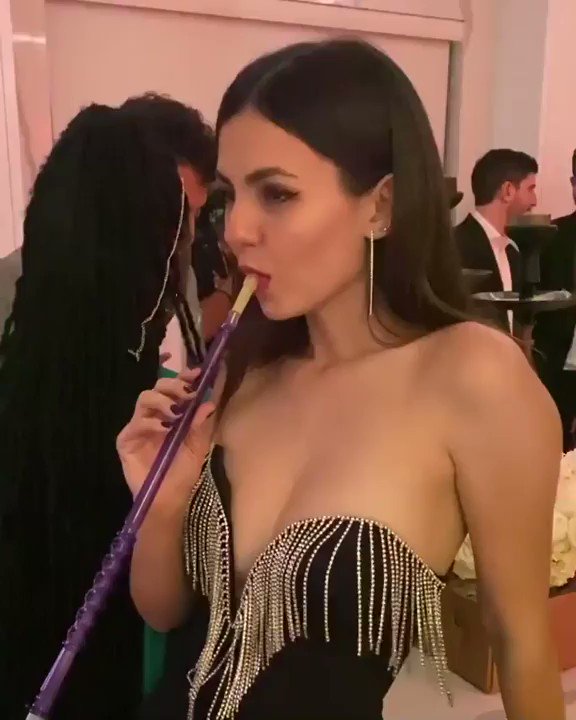  Happy birthday Victoria Justice. 