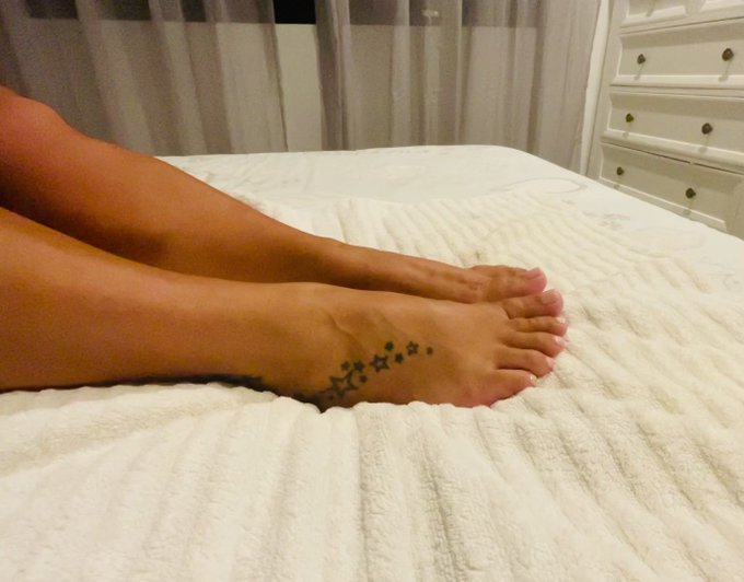 @feetfinder Hmmmm&hellip;&hellip;.. So gooooood! 🧴👣  For full video and more head over to: https://t.co/xdqKdUwrPE  #feetfethish<a href="/tag/feet"class="tags"><span>#feet</span></a><a href="/tag/feetworship"class="tags"><span>#feetworship</span></a><a href="/tag/feetpictures"class="tags"><span>#feetpictures</span></a><a href="/tag/feetpics"class="tags"><span>#feetpics</span></a><a href="/tag/feetseller"class="tags"><span>#feetseller</span></a>