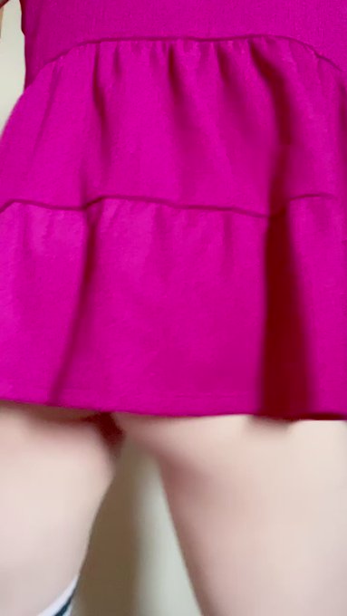 Who wants a squeeze 🍑✋🏻 #sissy #crossdresser https://t.co/at1ieQZ5yg<a href="/tag/sissy"class="tags">#sissy</a><a href="/tag/crossdresser"class="tags">#crossdresser</a>