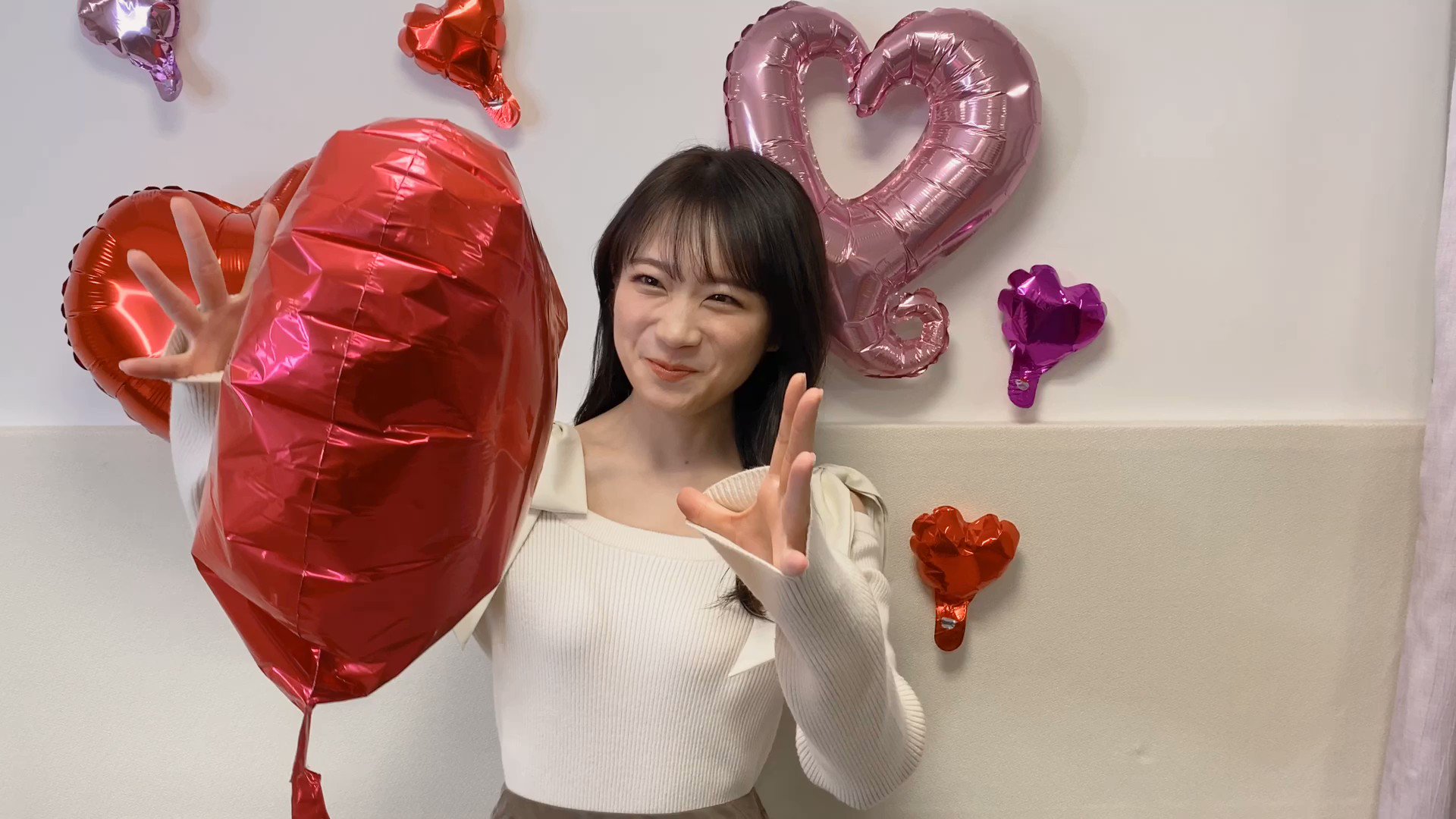 公式】乃木坂46 秋元真夏 卒業記念写真集 『振り返れば、乃木坂