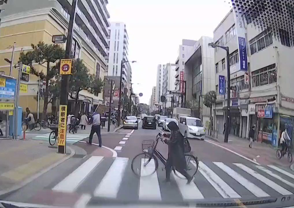 [問卦] 分享前天發生的行人地獄